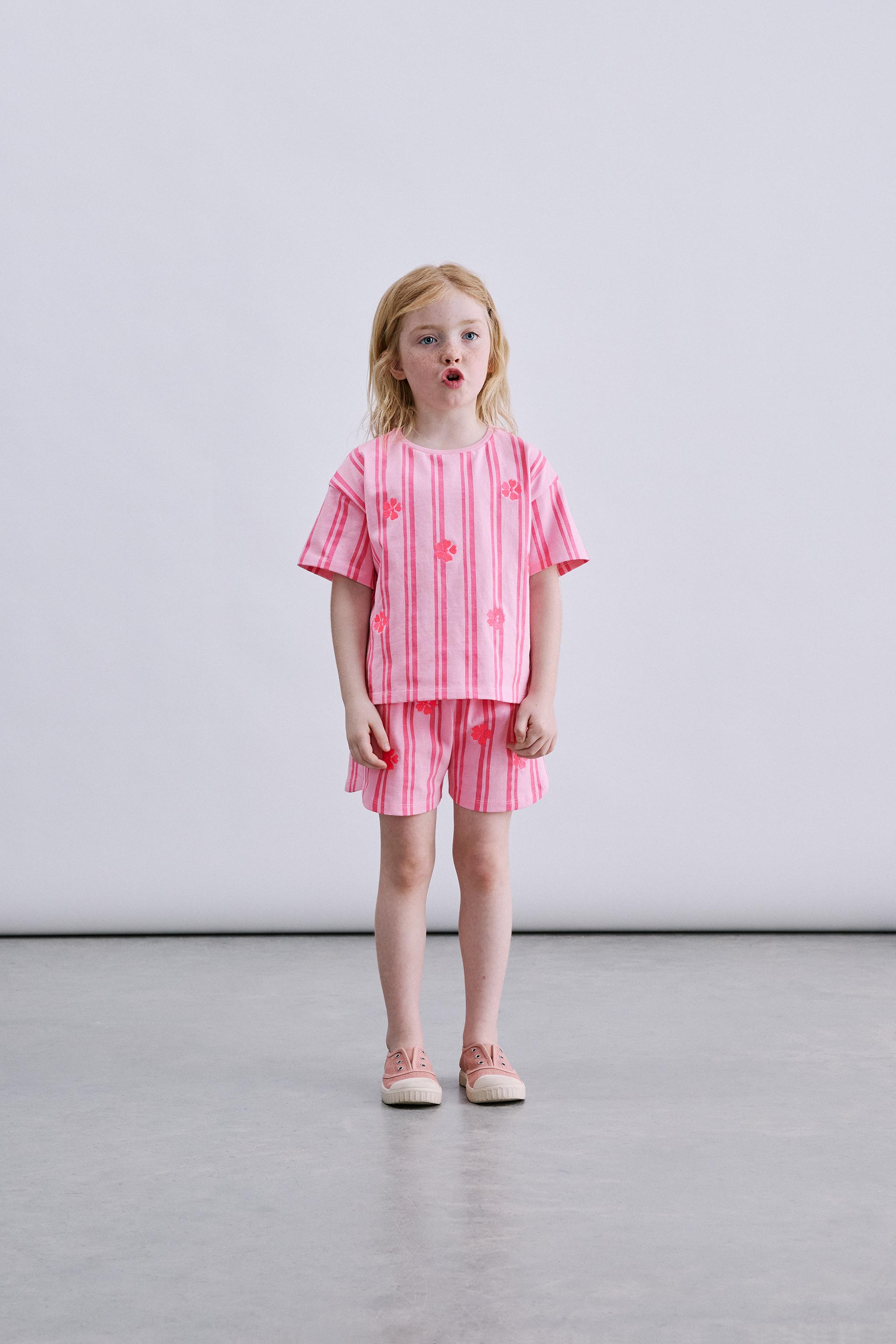 EMBROIDERED FRUIT STRIPED T-SHIRT AND BERMUDA SET